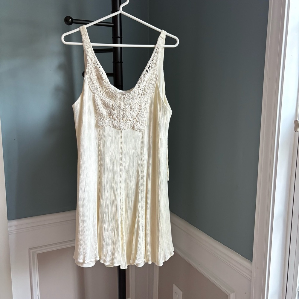 Entro Cream Chemise with Lace Detail